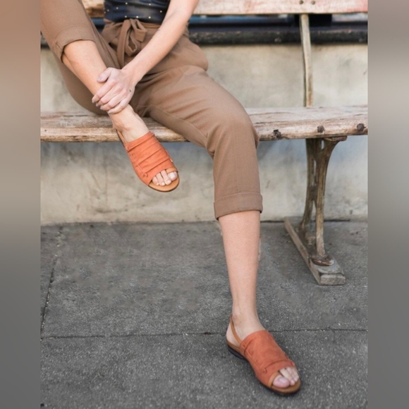 Mi'iM Nikki Sandals - Picture 2 of 5